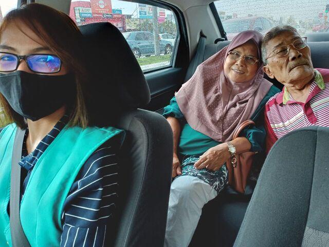 Teman Malaysia freelancer driving car